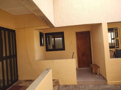 villa tuilée 3 chambres sur démi lot avec titre foncier