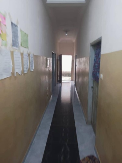 villa 4 chambres sur démi lot avec 3 tampons