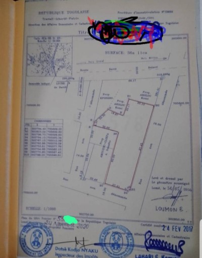 6 lots collés cloturés avec titre foncier derrière le lycée