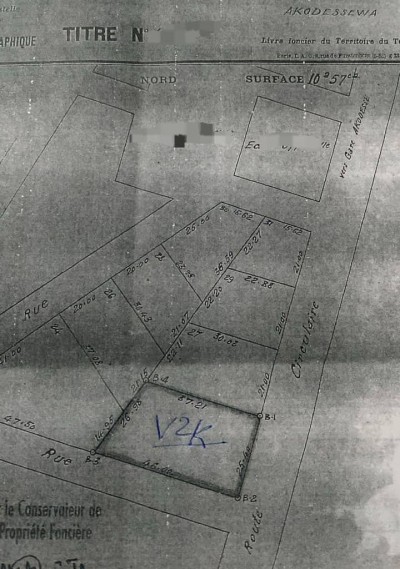 1 lot 3/4 avec titre foncier sur la nouvelle voie en construction