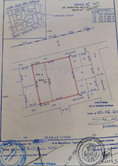 4 lots collés avec titre foncier à coté  la cité boad