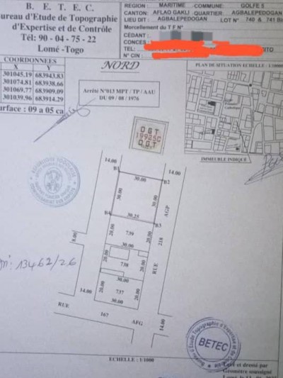 1 lot et démi avec tampon otr derrière le cour primaire