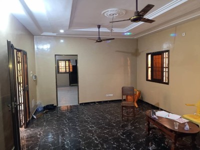 villa 2 chambres sur démi lot avec titre foncier