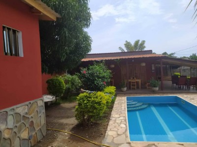Belle villa 4 chambres avec piscine + titre foncier