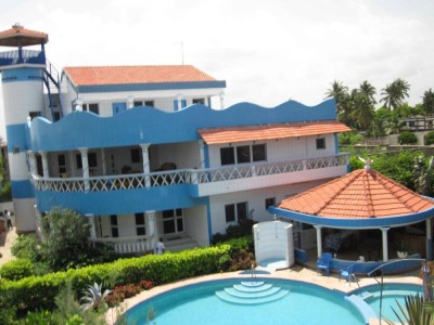 Hotel de 10 chambres avec piscine