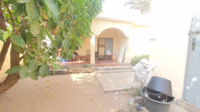 villa 3 chambres sur démi lot avec 3 tampons