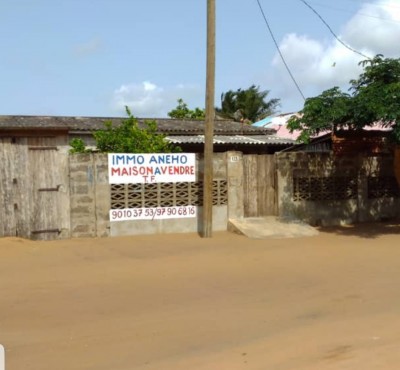 maison 2 cahambres salon sur démi lot avec titre foncier