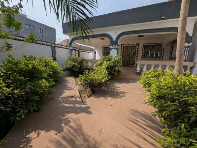 villa 3 chambres sur 3/4 de lot avec titre foncier en cours