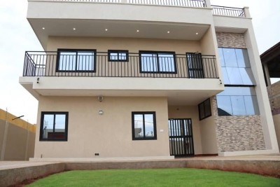 magnifique villa 4 chambres sur 1 lot avec titre foncier