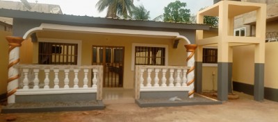 petite villa 2 chambres sur démi lot avec 3 tampons