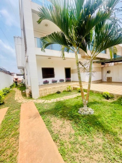 belle villa 4 chambres sur démi lot avec titre foncier