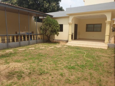 villa 2 chambres sur démi lot avec titre foncier