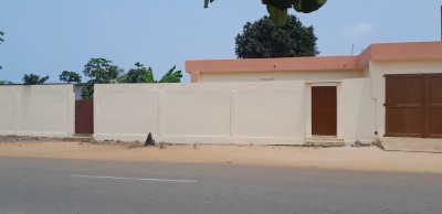 villa dallée  3 chambres sur 1 lot avec titre foncier au bord du goudron
