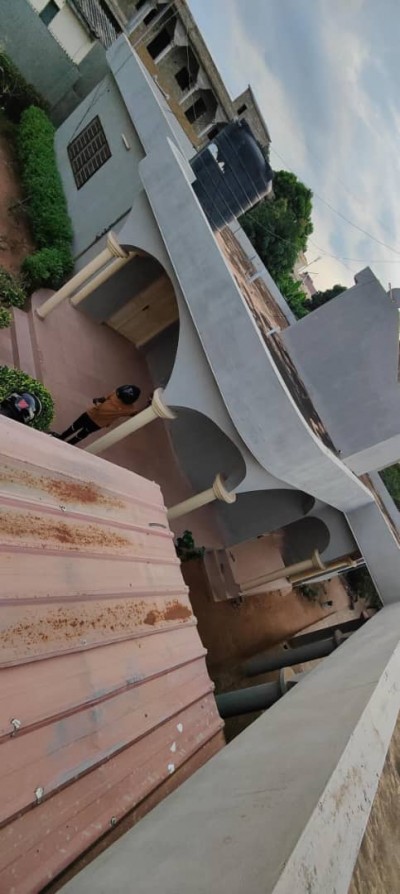 villa 3 chambres sur 1 lot avec titre foncier à 400m du goudron