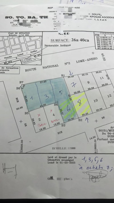 4 lots et délmi collés avec titre foncier au bord du goudron
