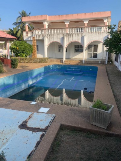 villa duplex 6 chambres sur 1 lot avec titre foncier + piscine