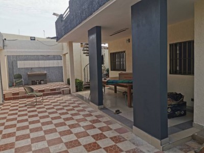 villa 4 chambres sur  lot avec titre foncier à m du goudron