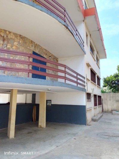 immeuble r+3 avec titre foncier au grand marché assigamé