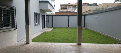 villa duplex 4 chambres sur démi lot avec titre foncier