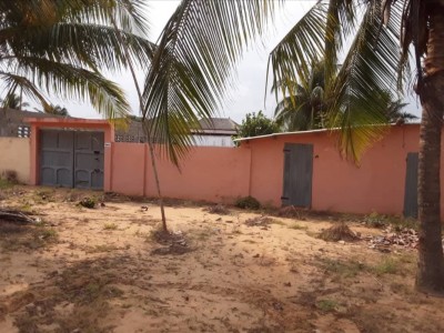 maison 3 chambrtes sur 1 lot avec titre foncier en cours