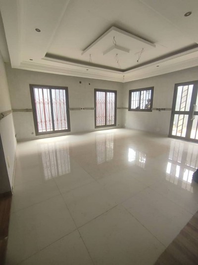 villa  duplex 7 chambres sur démi lot avec titre foncier