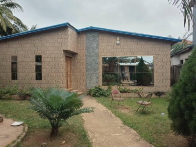 villa 2 chambres sur démi lot avec titre foncier en cours