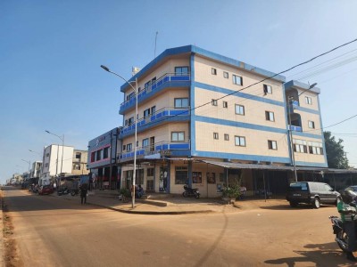 hotel 29 chambres sur démi lot avec titre foncier