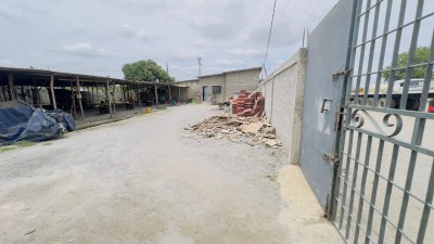 2 lots 3/4 collés avec titre foncier au bord du goudron