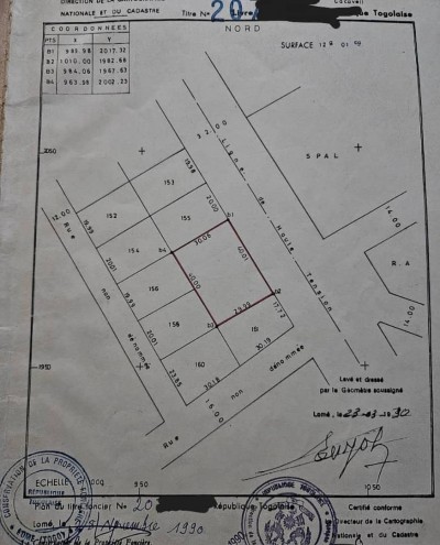 2 lots collés avec titre foncier à 50m du goudron