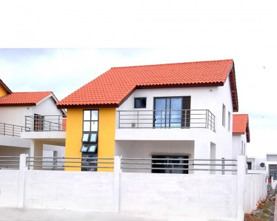 villa duplex 3 chambres sur démi lot avec titre foncier