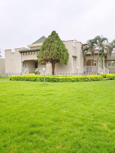 grande villa de 5 chambres sur 2 lots avec titre foncier ( 1201m2 )