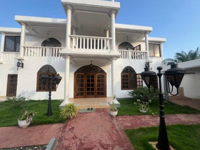 belle villa de prestige 5 chambres sur 1 lot avec titre foncier