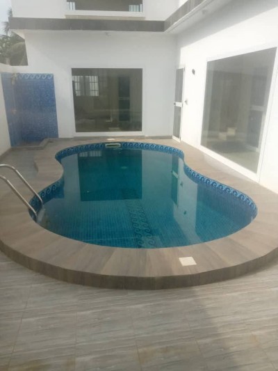 belle villa duplex 4 chambres sur 1 lot avec titre foncier