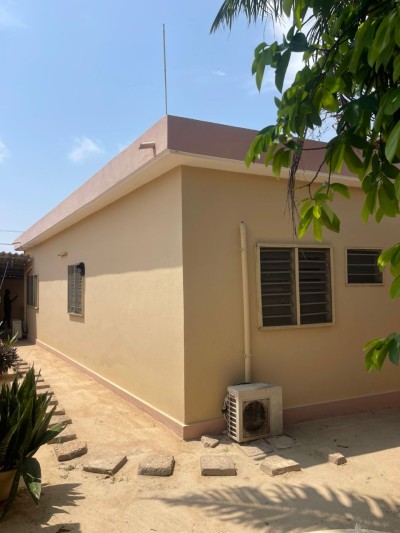 villa 2 chambres sur démi lot avec titre foncier