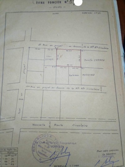 2 lots  collés  cloturés avec titre foncier