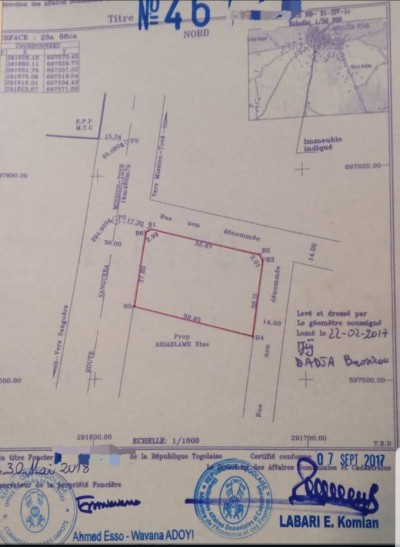 4 lots collés avec titre foncier au bord de la grande voie