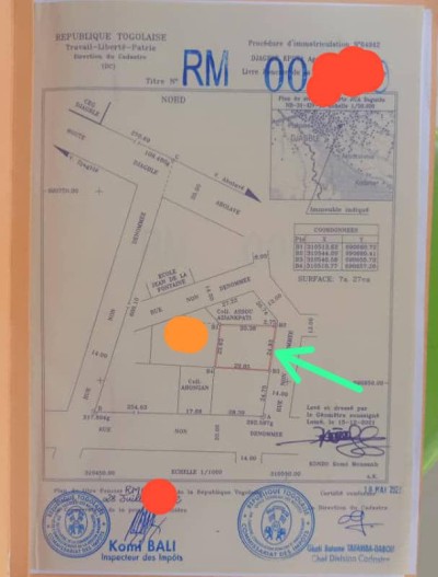 1 lot 1/4 cloturé avec titre foncier à 900m du goudron