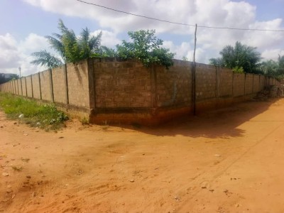 10 lots collés cloturés avec titre foncier carrefour napoléon