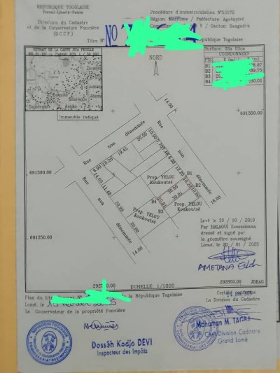 démi lot cloturé avec titre foncier à 900m du goudron