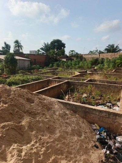 1 lot avec tityre foncier en cours à 350m du goudron