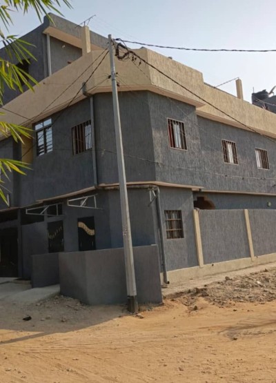 maison de location 5 chambres sur 1/4 de lot avec tampon otr