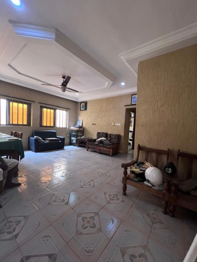 villa dallée 3 chambres sur démi lot avec 3 tampons