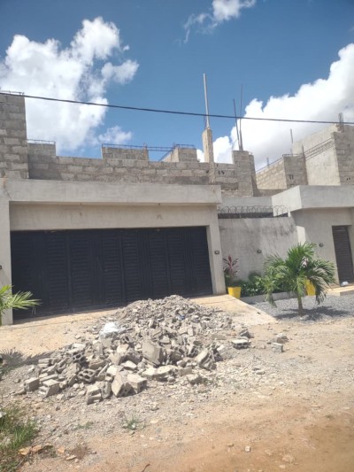 villa duplex 4 chambres sur démi lot avec tampon otr
