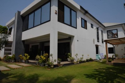 belle villa duplex 6 chambres sur 1 lot avec titre foncier