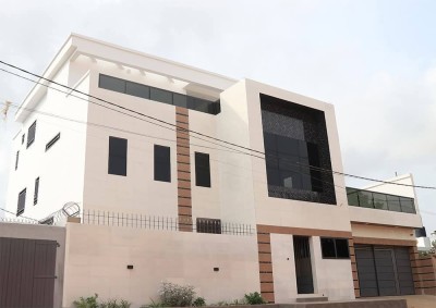 belle villa duplex 5 chambres sur 3/4 de lot avec titre foncier