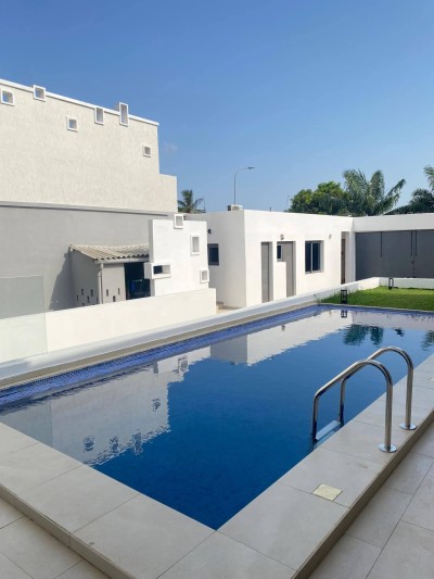 magnifique villa duplex 4 chambres sur 812m2 avec titre