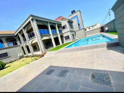 magnifique villa duplex 6 chambres sur 2 lots avec titre foncier