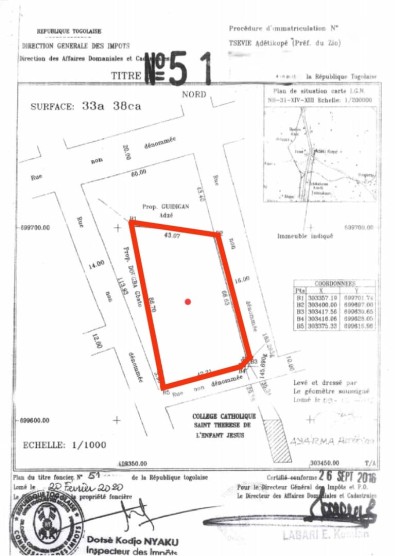 5 lots et démi  collés avec titre foncier à 600m du goudron