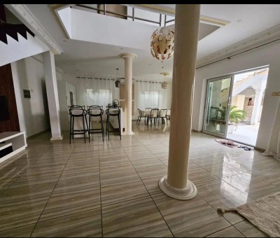 magnifique villa duplex 3 chambres sur démi lot + 3 tampons