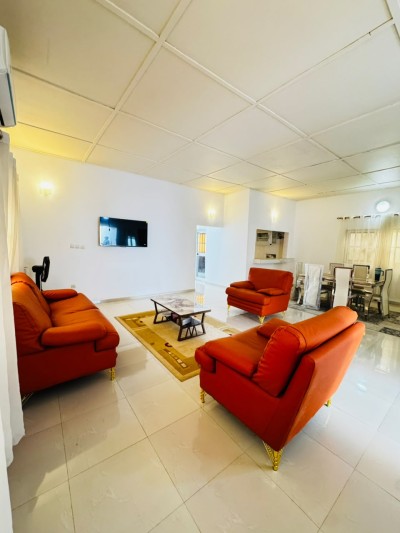 villa meublée 2 chambres sur démi lot avec titre en cours